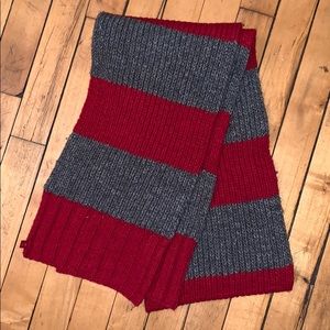 Gap Wool (RED) Scarf